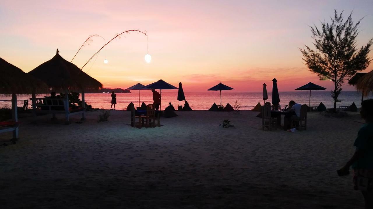 Sunset Beach Bungalow Gili Meno Zewnętrze zdjęcie